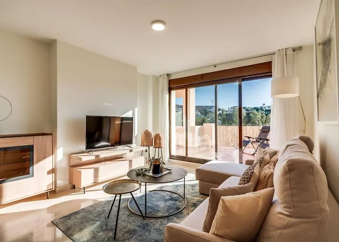 Golf 2br - Private Terrace, Beautiful Views, Near * Эстепона