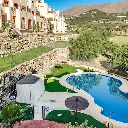 Golf 2br - Private Terrace, Beautiful Views, Near Apartman Estepona