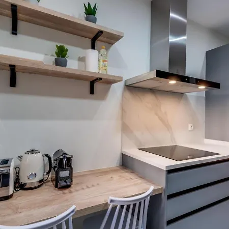 Golf 2br - Private Terrace, Beautiful Views, Near