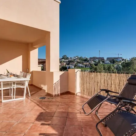 Golf 2br - Private Terrace, Beautiful Views, Near Apartmán Estepona