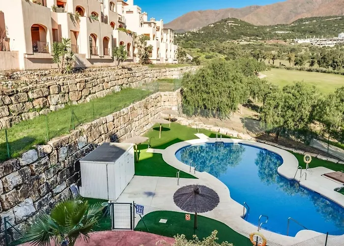 Golf 2br - Private Terrace, Beautiful Views, Near Apartman Estepona