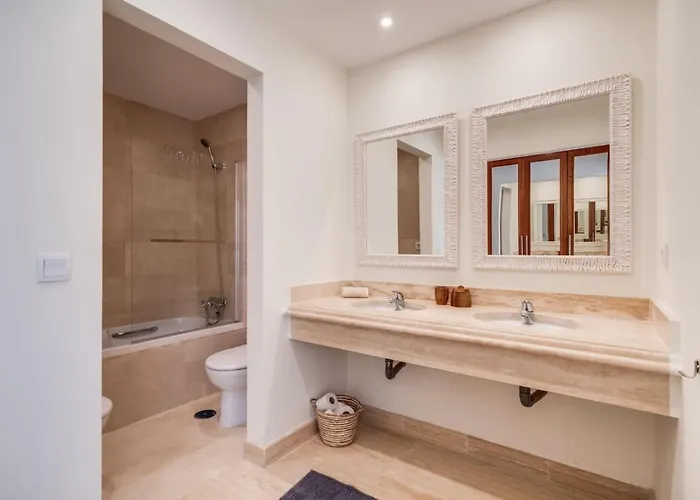 Apartman Golf 2br - Private Terrace, Beautiful Views, Near